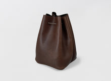 画像をギャラリービューアに読み込む, Square drawstring bag
